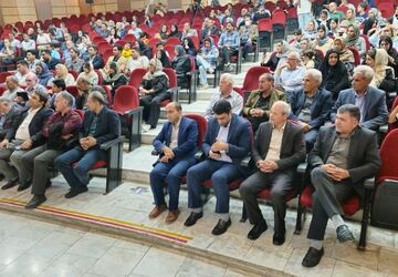 آیین تجلیل از اساتید و مدیران انجمن خوش‌نویسان شهرستان بروجن 