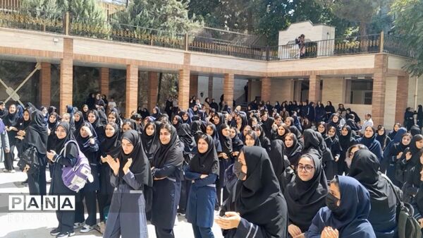 یک مدرسه، هزار قصه؛ اول مهر از قاب خدیجه‌ کبری ۲