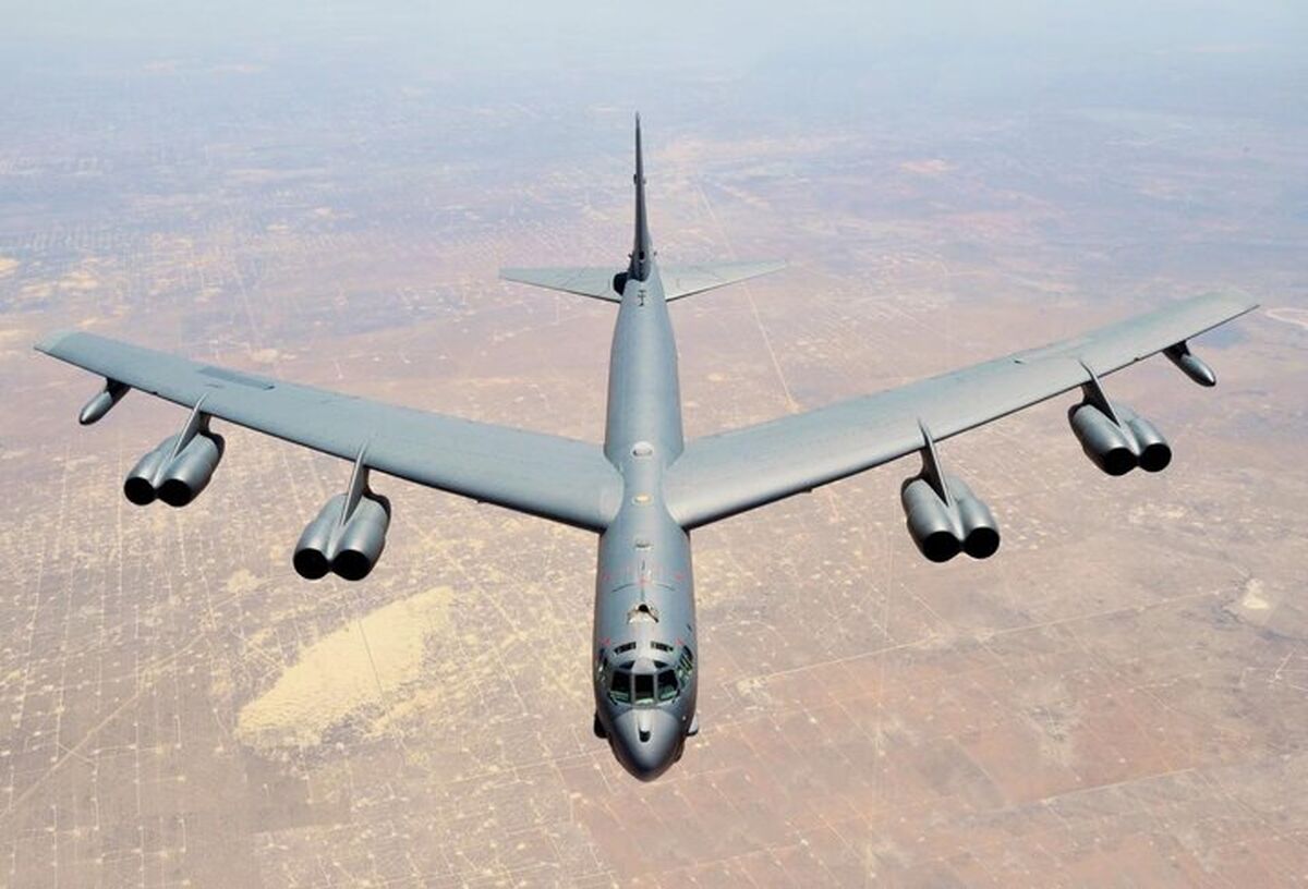 بمب‌افکن B-52 آمریکا سقوط کرد+فیلم