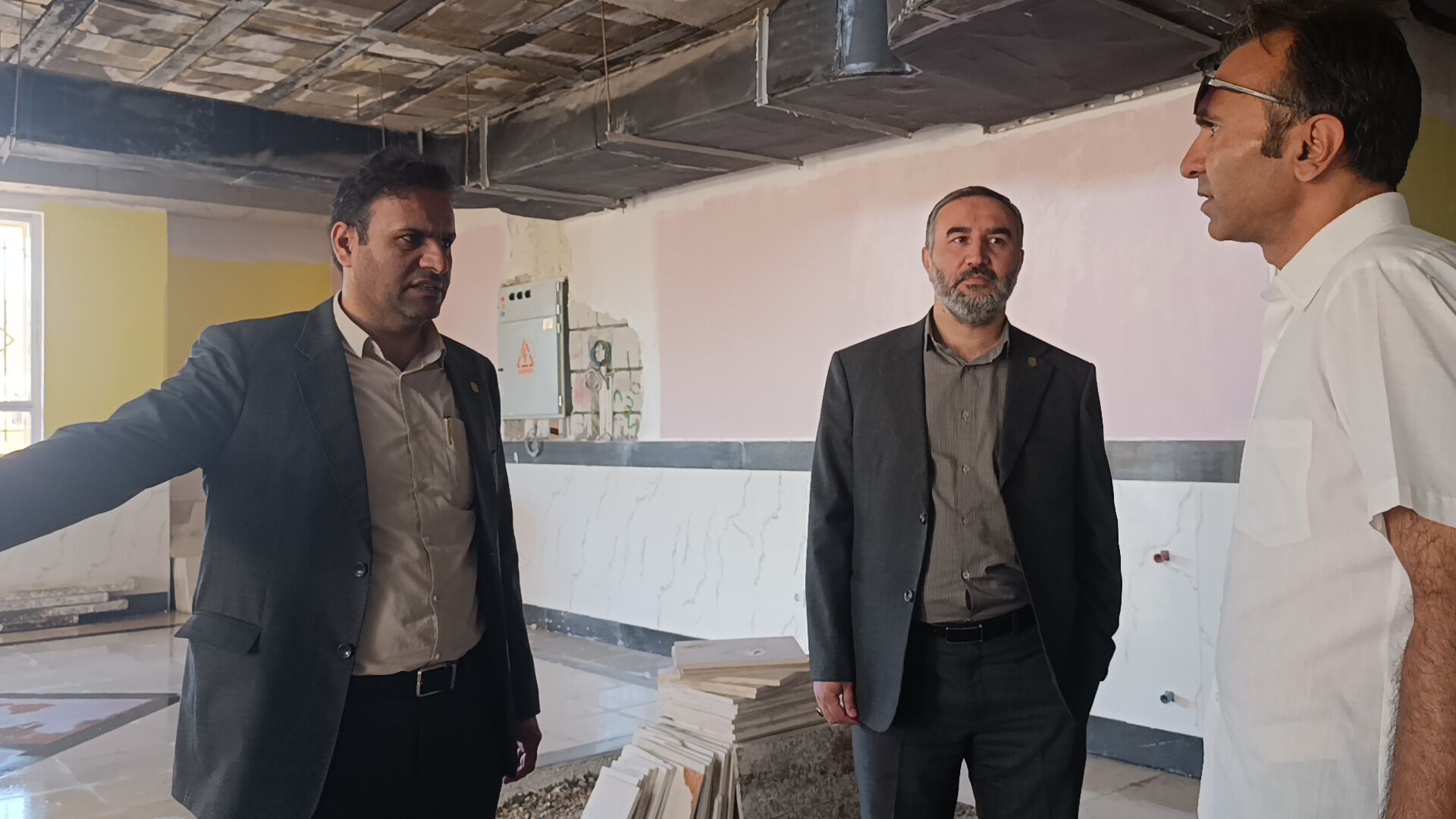 بازدید مدیرکل نوسازی، توسعه و تجهیز مدارس خراسان شمالی از پروژه مدرسه بصیرت آشخانه 