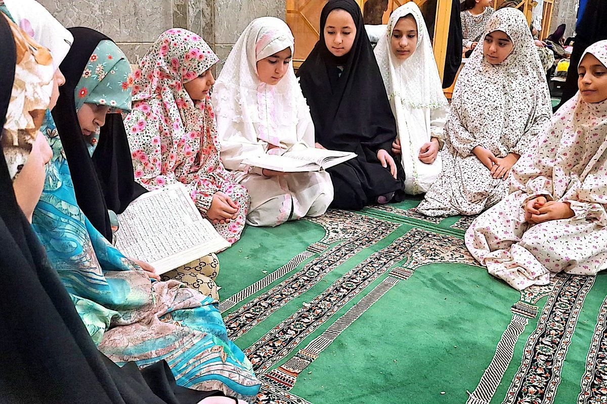 آشتی دانش‌آموزان ستایش وصابران یک  با خویشتن در خلوت اعتکاف