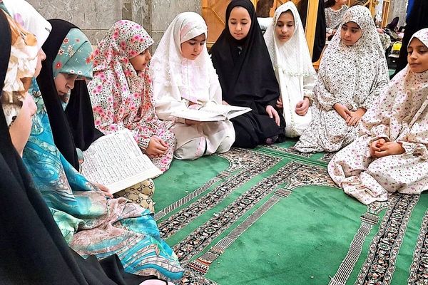 آشتی دانش‌آموزان ستایش وصابران یک  با خویشتن در خلوت اعتکاف