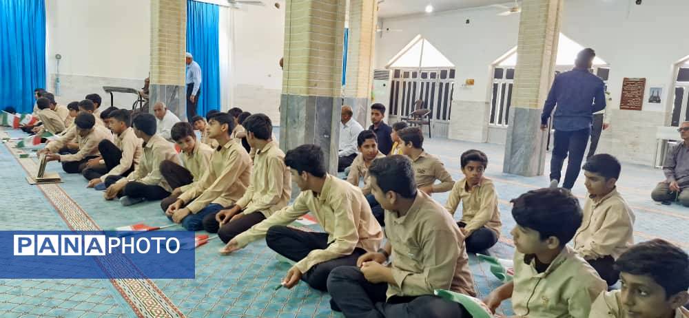 حضور پرشور دانش‌آموزان پیشتاز سیریکی در صف اول نماز جمعه