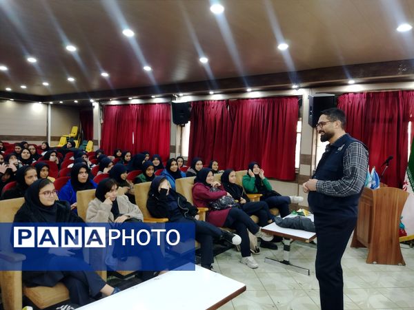 اردوی تمشک، تجربه‌ای متفاوت از کانون امید