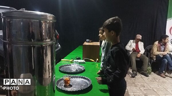 گذری بر موکب فلکه ایران نیشابور در چهل و چهارمین شب از اجتماعات مردمی 