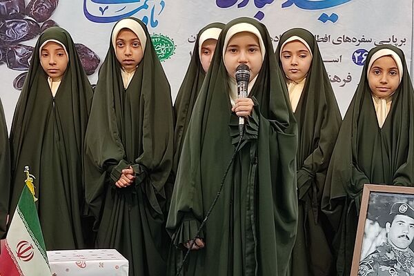 بزرگداشت «مادران چشم به راه»باحضور دانش‌آموزان دبیرستان دخترانه معرفت کهریزک