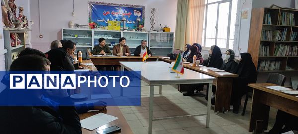 برگزاری کارگاه هدایت تحصیلی پایه نهم در دبیرستان فرزانگان شیروان