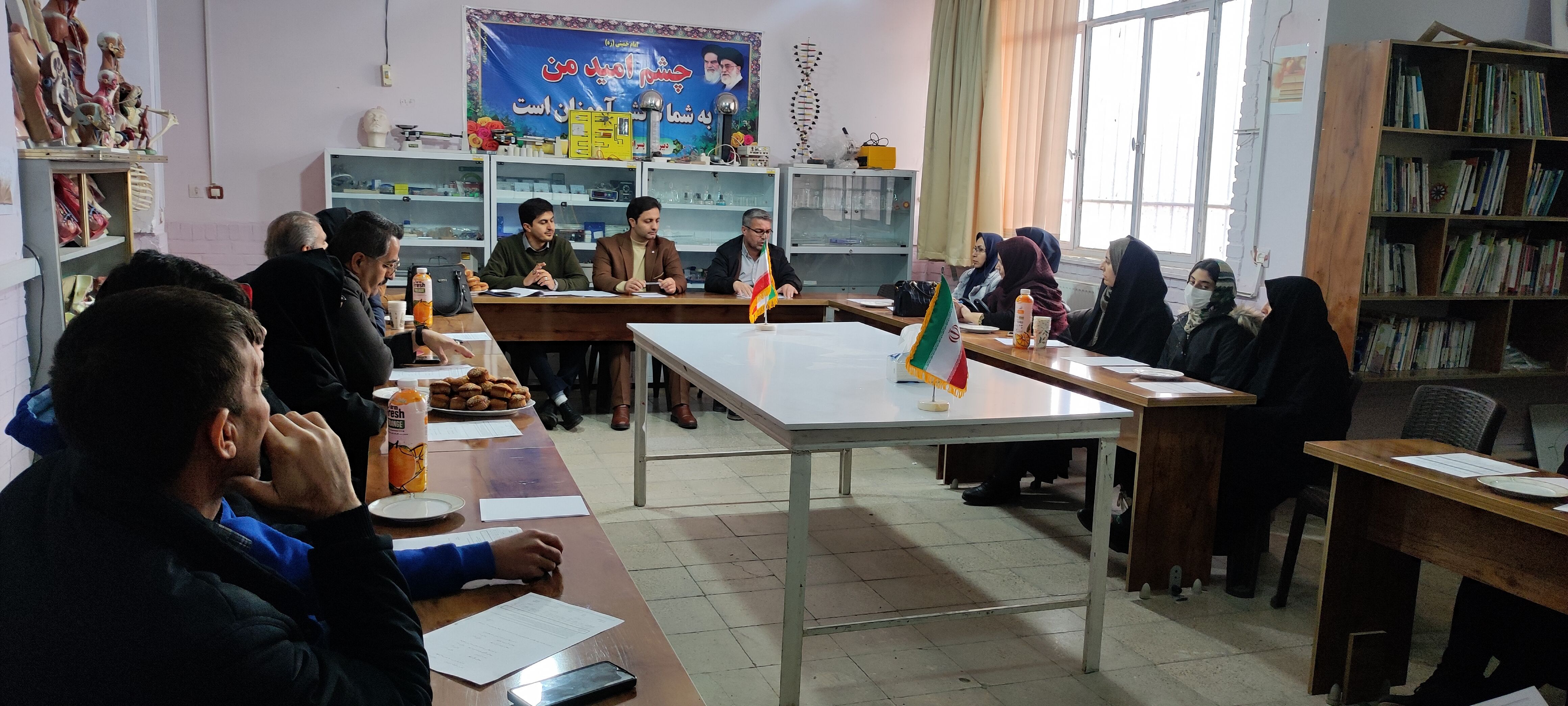 برگزاری کارگاه هدایت تحصیلی پایه نهم در دبیرستان فرزانگان شیروان