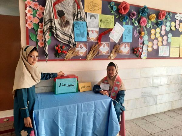 برگزاری انتخابات شورای دانش آموزی دبستان سمیه کاشمر