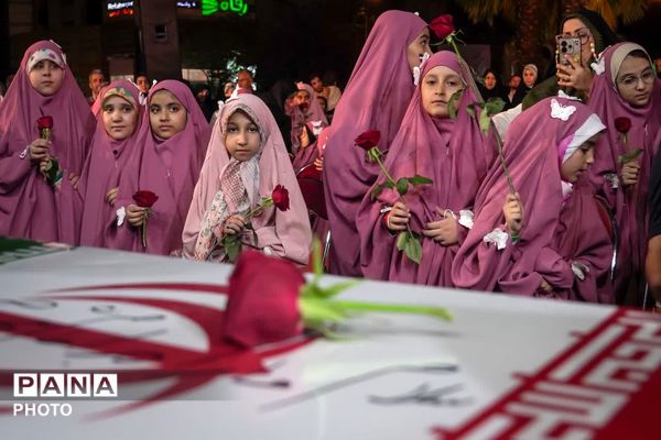 اولین جشن تکلیف دخترانه در تجمعات شبانه