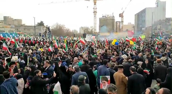 حضور مردم مشهدی در چهل و هفتمین راهپیمایی ۲۲بهمن