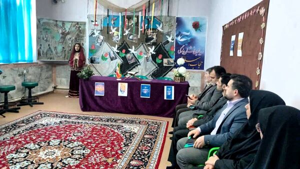 برگزاری نمایشگاه هفته هنرهای مدرسه (ماها) در آموزشگاه نمونه دولتی فدک فاروج
