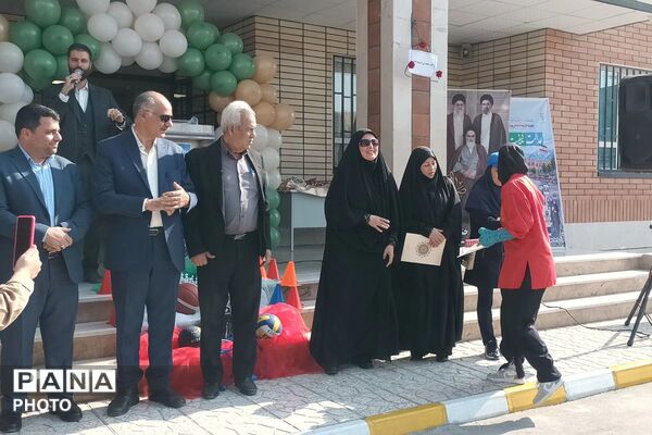 طنین زنگ هفته تربیت‌بدنی در هنرستان تلاش قرچک با اجرای برنامه‌های ورزشی و فرهنگی