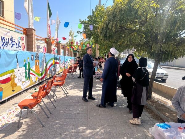 رنگ‌آمیزی دیوارنگاره‌ از ظهور تا مقاومت توسط کودکان و نوجوانان استان چهارمحال و بختیاری