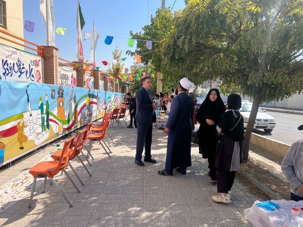 رنگ‌آمیزی دیوارنگاره‌ از ظهور تا مقاومت توسط کودکان و نوجوانان استان چهارمحال و بختیاری