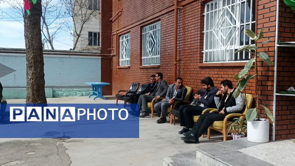 تقدیر از دانش‌آموزان برتر دبیرستان پژوهش آشخانه 