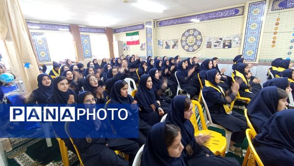  آیین باشکوه زنگ انقلاب در دبیرستان شهید بهشتی