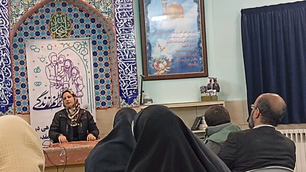 آموزش خانواده در دبستان فطرت؛ گامی مؤثر برای تربیت صحیح فرزندان و مدیریت پرخاشگری