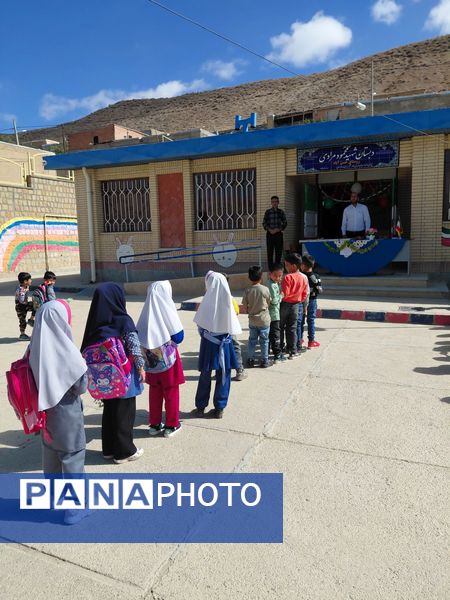 جشن شکوفه ها در مدارس خراسان شمالی