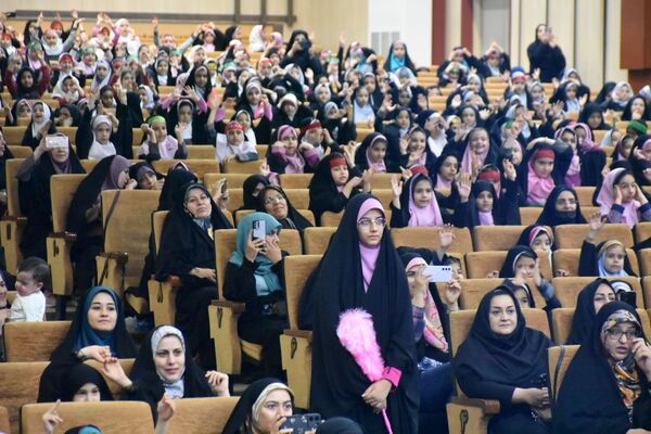 همایش نوگلان سرامد استان اصفهان