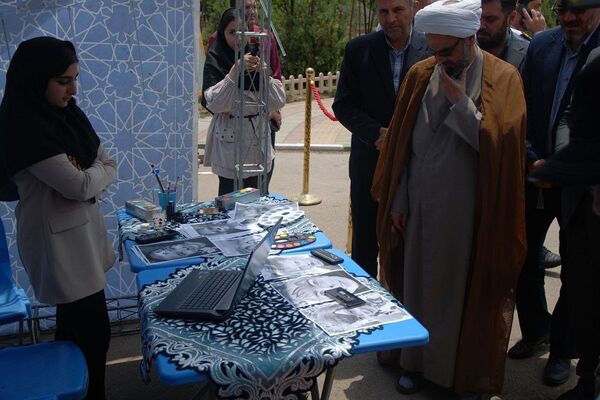 افتتاح نمایشگاه دهه ولایت در بوستان زیتون شهر قیامدشت