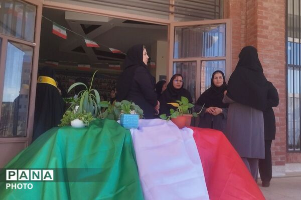  جشن جوانه ها در دبیرستان دخترانه طهورا