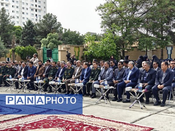 زنگ «سپاس معلم» در کرمانشاه 