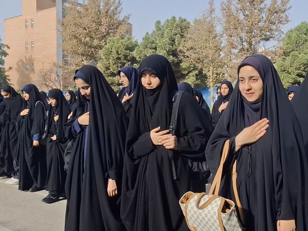 کلاس‌های پیش نیاز سال تحصیلی در مدرسه شاهد تقوا پیشگان 