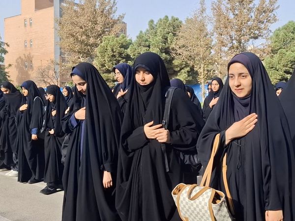 کلاس‌های پیش نیاز سال تحصیلی در مدرسه شاهد تقوا پیشگان 