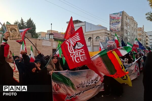 «جانفدایان ایران»؛ شکوه همدلی ۱۱۰ هزار نفر در یک قاب