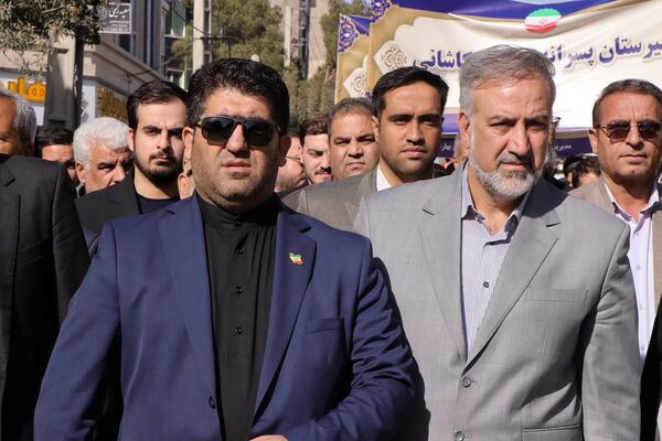 حضور پرشور دانش‌آموزان و مسئولین در راهپیمایی ۱۳ آبان در ناحیه یک بهارستان