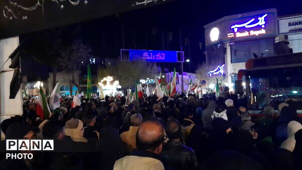 فعالیت چایخانه مسجد جامع نیشابور در شب ۲۳ ماه رمضان 