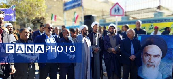 استکبار ستیزی از جنس راهپیمایی در زاوه