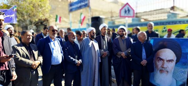 استکبار ستیزی از جنس راهپیمایی در زاوه