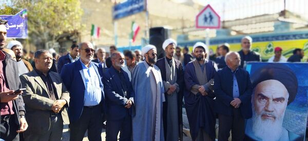 استکبار ستیزی از جنس راهپیمایی در زاوه