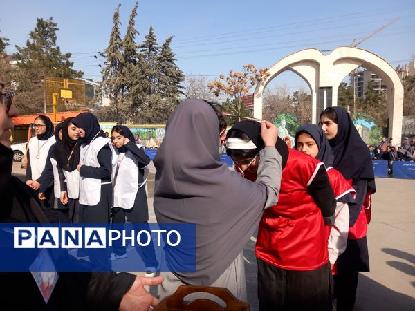 مسابقات بین مدرسه ای جام اقتدار ایران دردبیرستان دوره اول آرمینه مصلی نژاد ناحیه ۶