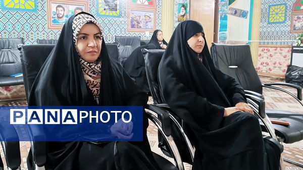 نخستین نشست طرح «همراه با شهید» در یاسوج کلید خورد