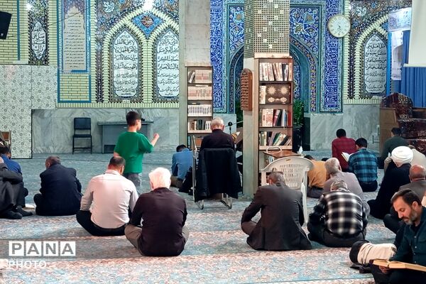 طنینِ دعای عرفه در آستانِ دوست