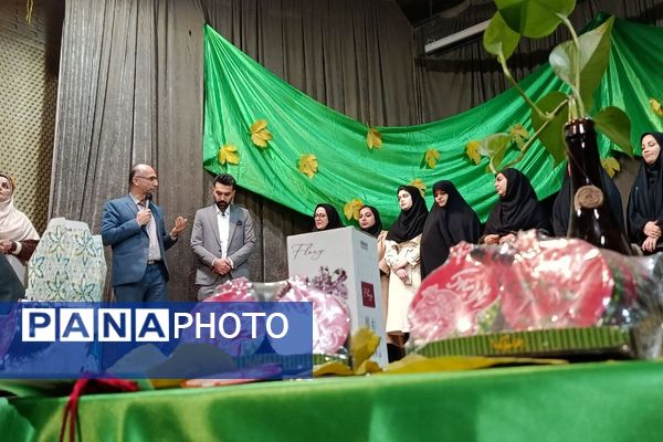 دبیرستان عترت ورامین، عطر مادر را در کانون هدایت پراکند
