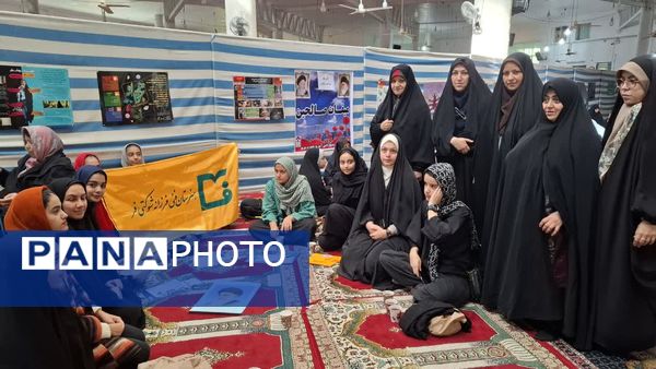 حلقه‌های میقات الصالحین باحضور دانش‌آموزان در مصلی شهرستان دامغان