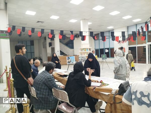 طراحی احادیث و اشعار توسط هنرمندان نیشابوری