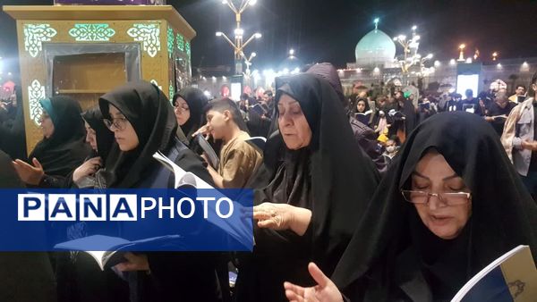 شکوه حضور زائران ومجاوران حرم مطهر رضوی در مراسم شب قدر نوزدهم ماه رمضان