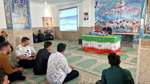 یادواره شهدای دانش‌آموز دبیرستان نمونه علامه امینی سی‌سخت