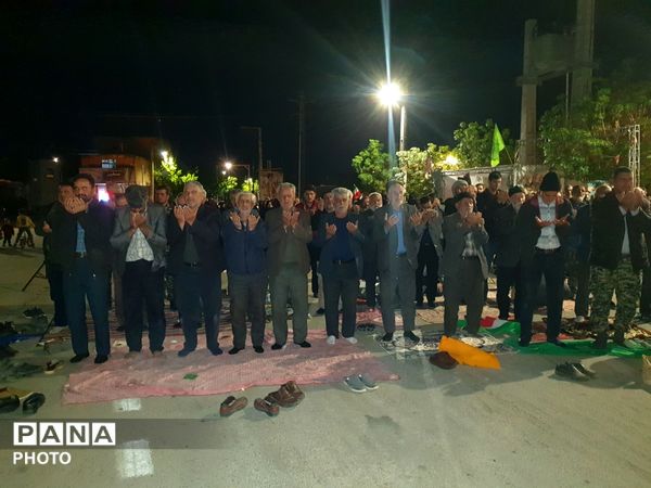 یکن‌آباد غرق در نور دعا؛ برگزاری مراسم نماز استغاثه به امام عصر(عج)