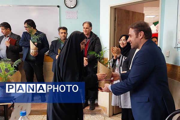 گردهمایی نمایندگان مدیران مناطق شهرستان‌های استان‌‌تهران در بهارستان‌۲