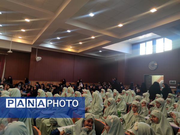 ضیافت افطاری در دبستان  حضرت معصومه (س) مصلی نژاد ناحیه پنج 