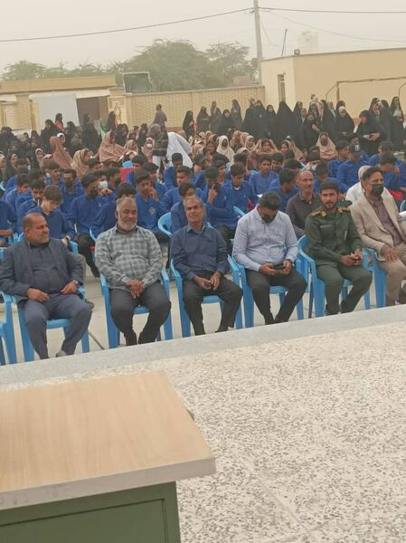 دانش آموزان امروز پرچم داران استقلال و عزت فردا 