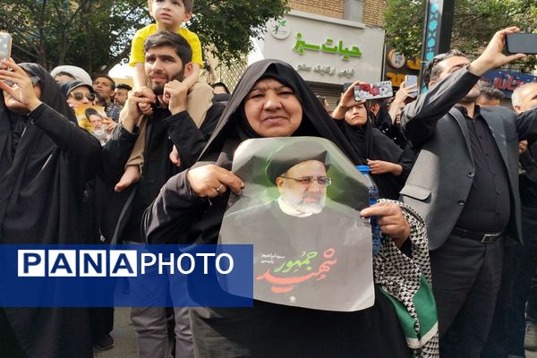 وداع تاریخی مشهدی‌ها با خادم‌الرضا؛ شهید جمهور