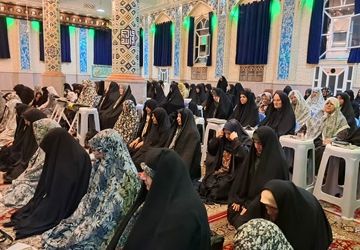 مساجد همه غرق در شادی و شعف از میلاد پیامبر اکرم(ص) 