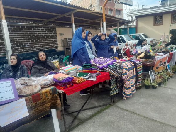 برپایی بازارچه کار و دانش‌آموزی در مدرسه شاهد شهرستان کردکوی